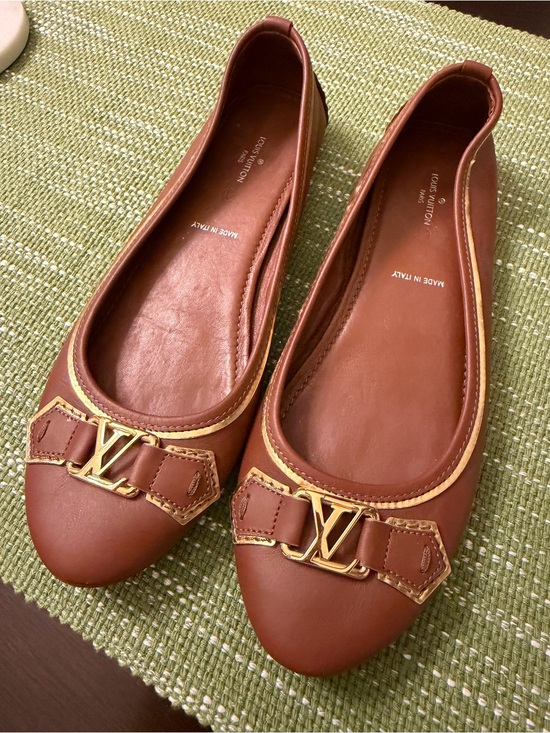 Louis Vuitton Shoes - Louis Vuitton Tan Leather Ballet Flats with Gold LV Buckle